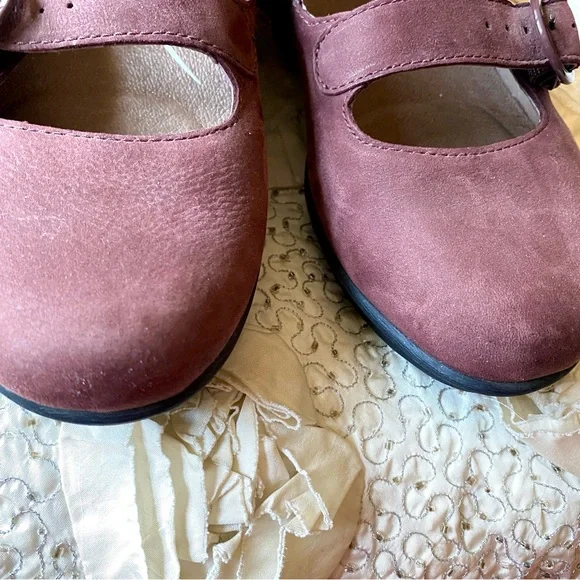 Dansko Red Burgundy Three Strap Wedge Heel Mary Jane High Heels Size 38 - Picture 11 of 16